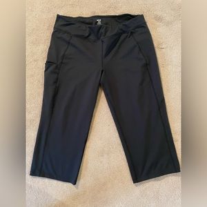 Title Nine Women’s Black Capri Leggings Size Large